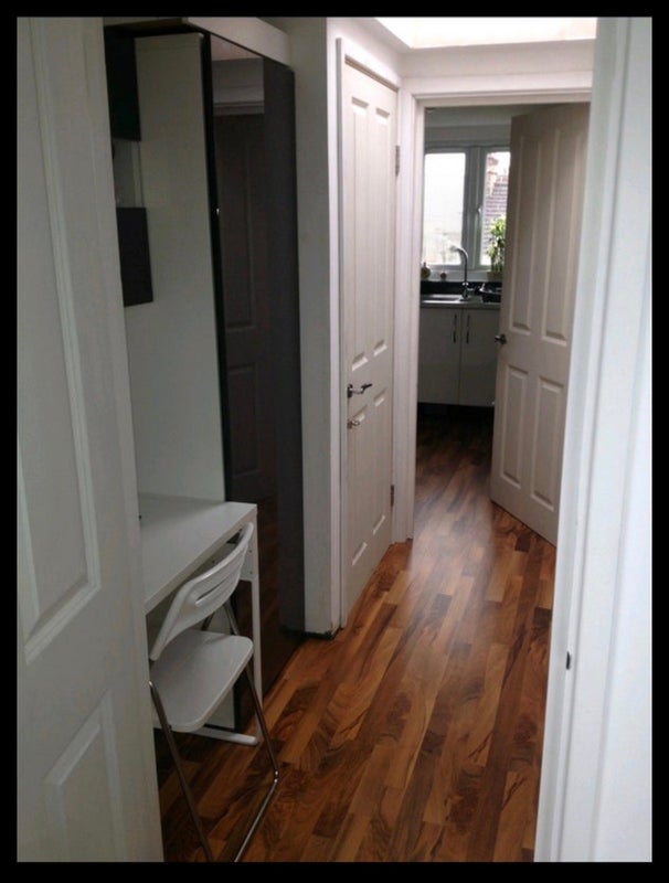 Room Graham Road in Greater London