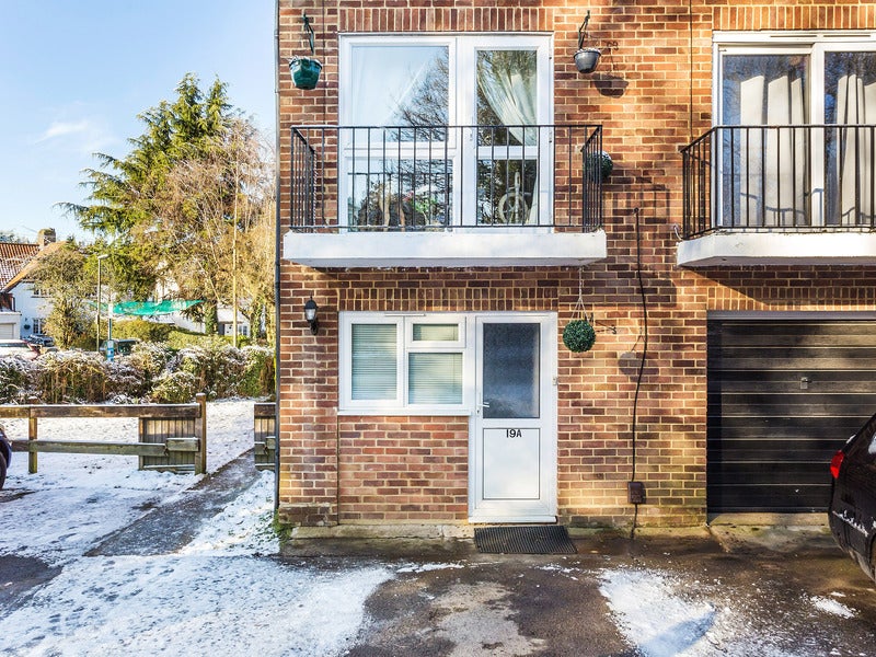 Flat Albert Road in Warlingham