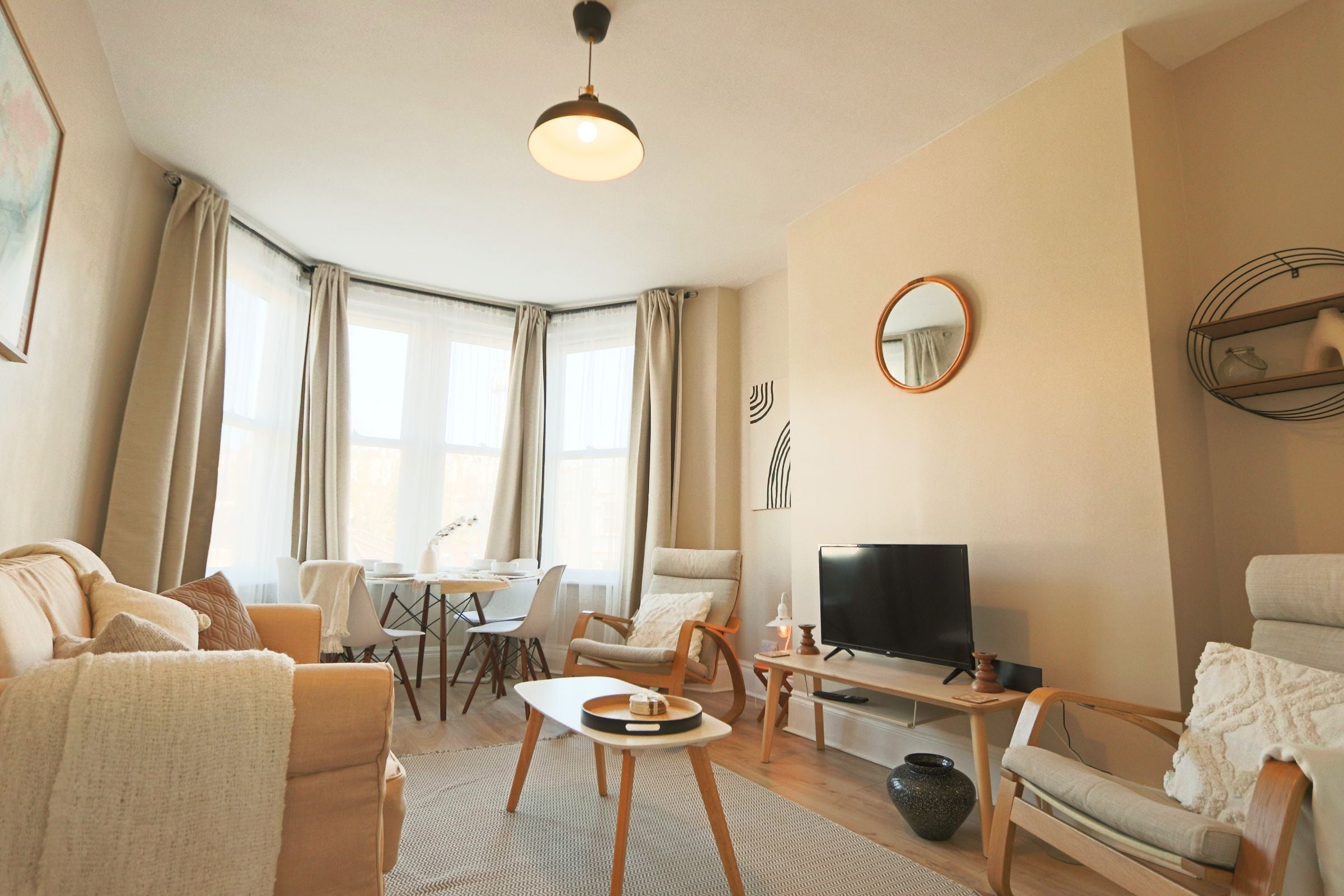 Flat Cheltenham Road in Bristol