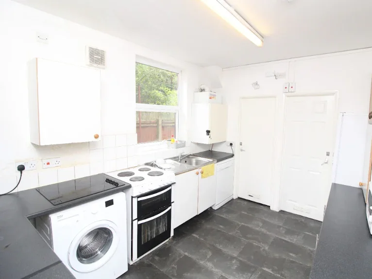 Room Northumberland Avenue in Reading