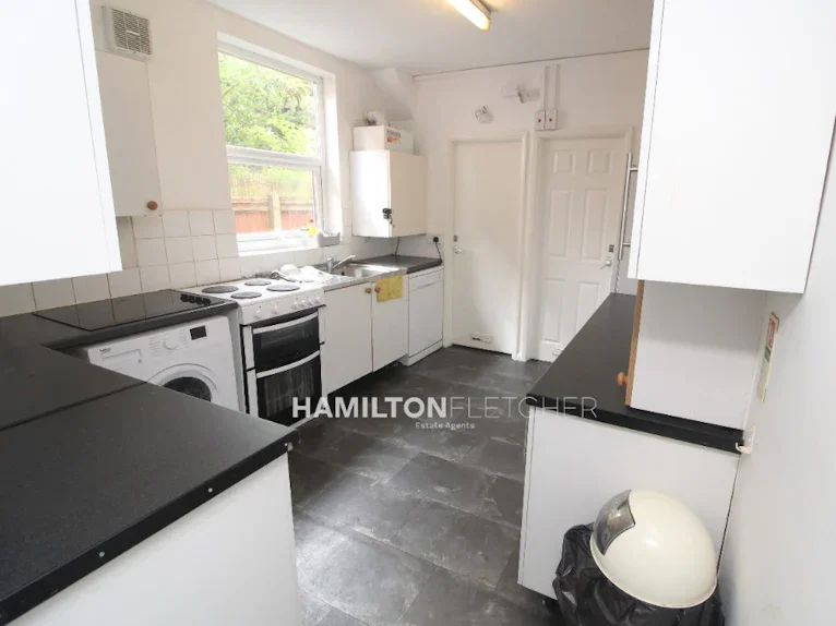 Room Northumberland Avenue in Reading