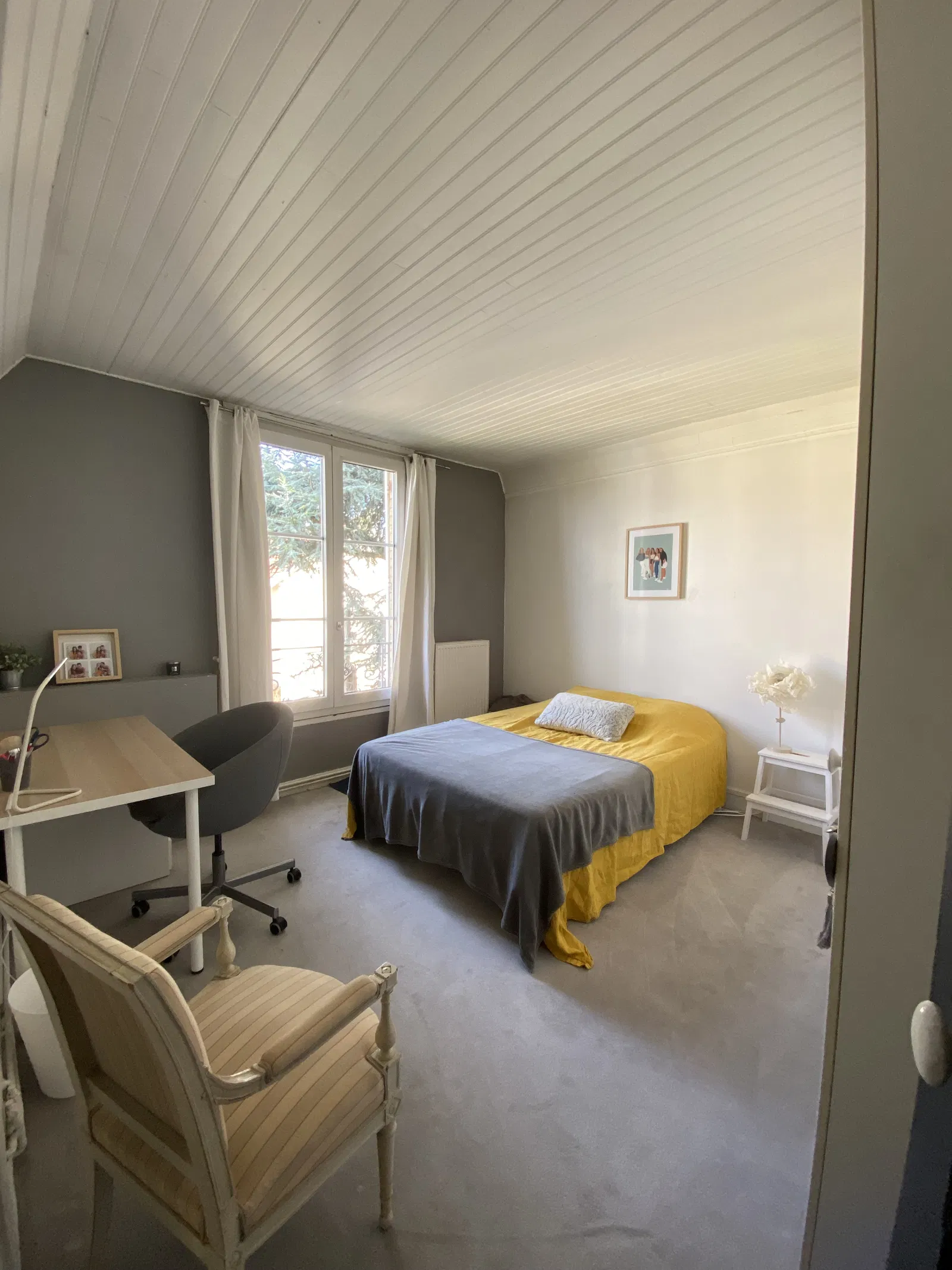 Room Rue Molière in Le Chesnay-Rocquencourt