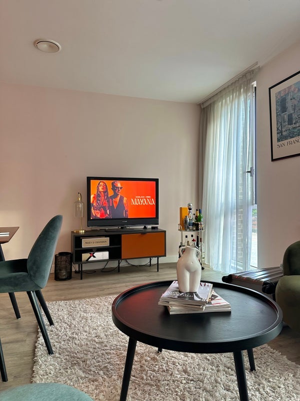 Room Rolling Street in Salford