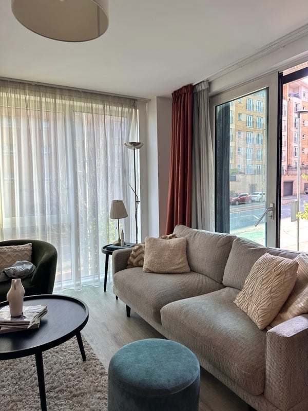 Room Rolling Street in Salford