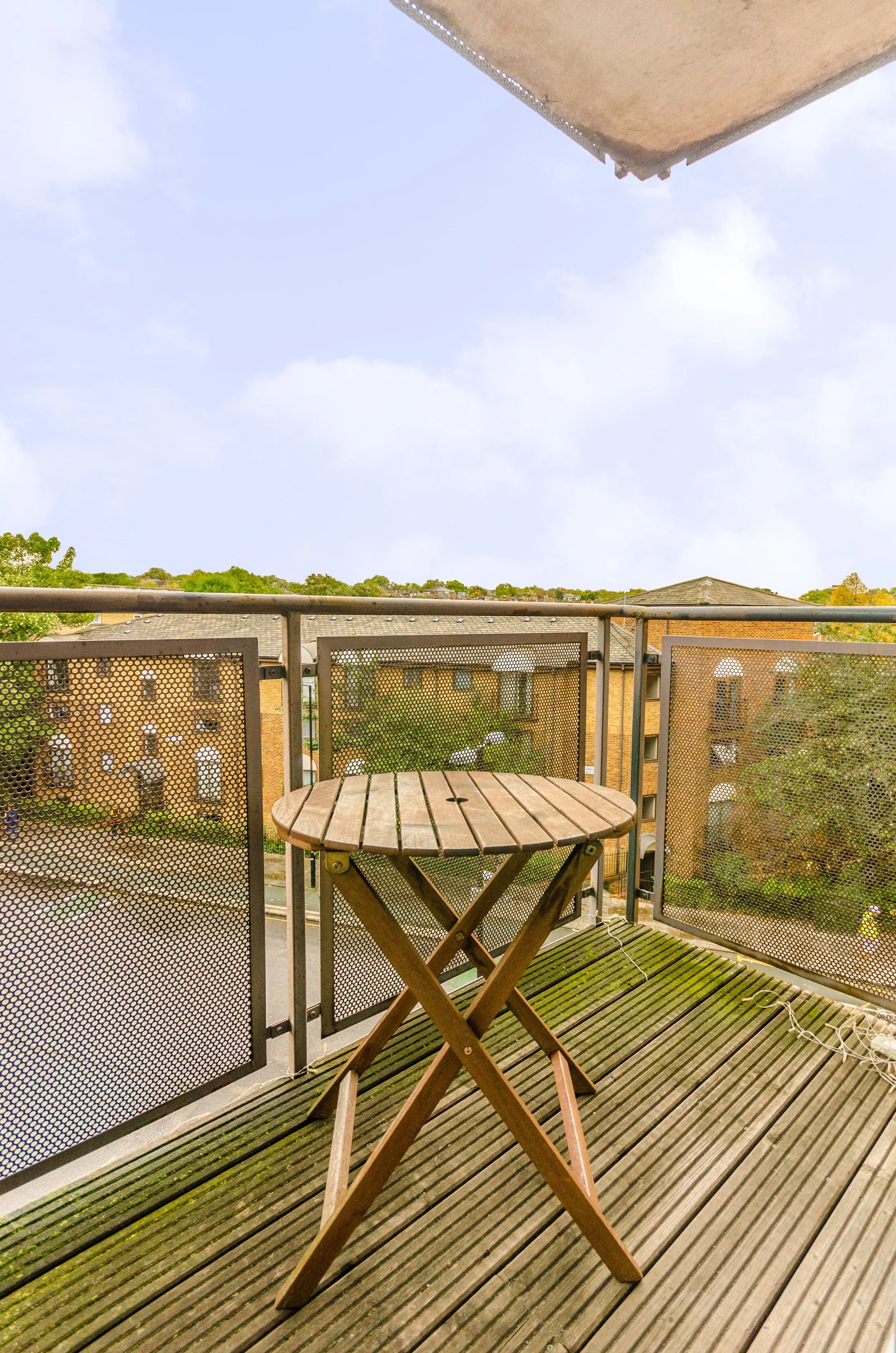 Flat Drayton Park Mews in Greater London