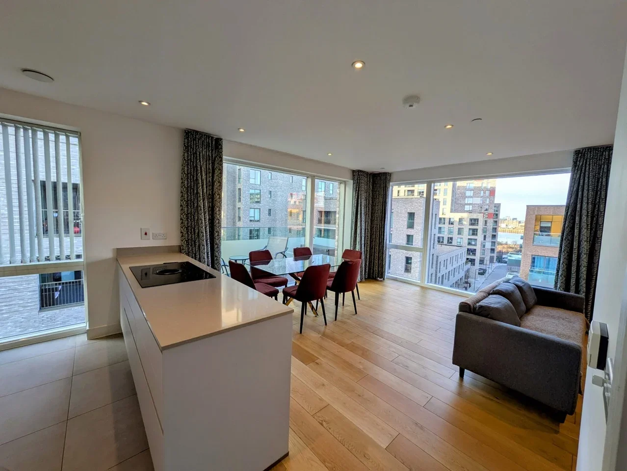 Flat Fergus Street in Greater London