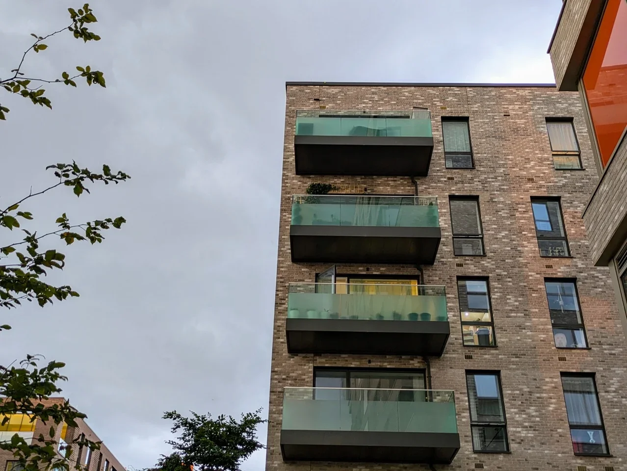 Flat Fergus Street in Greater London