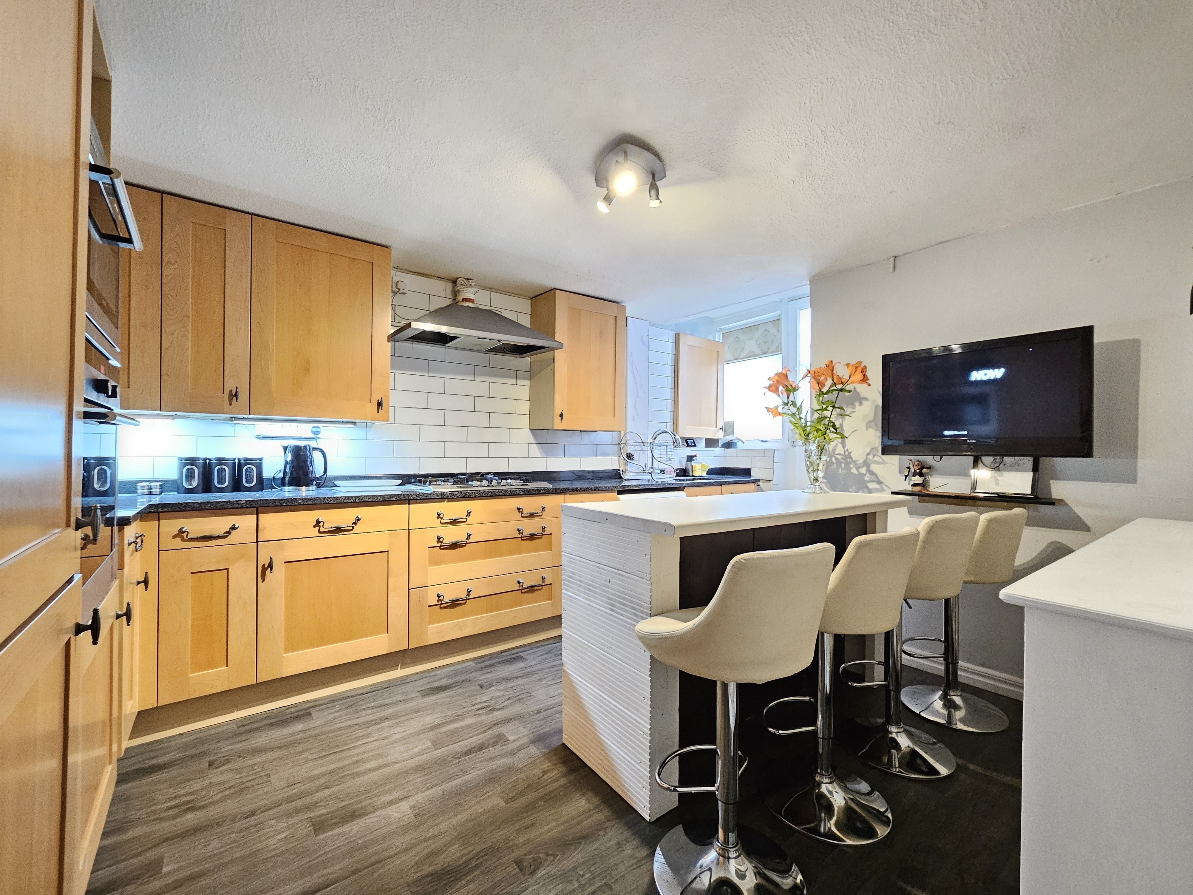 Room Darnley Street in Gravesham
