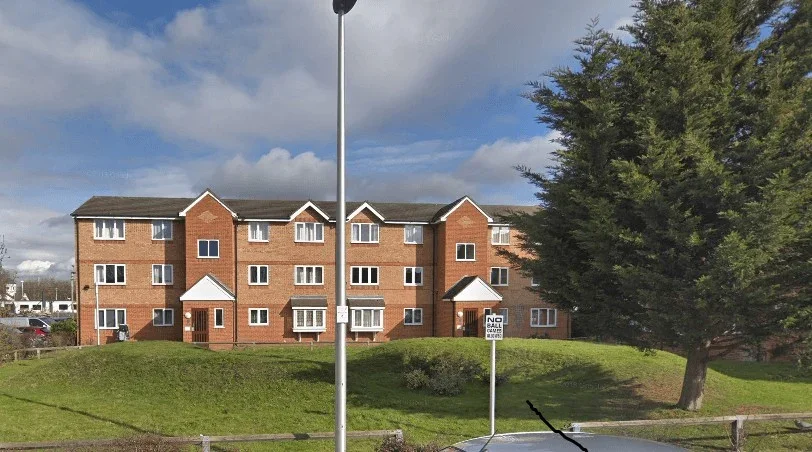 Flat Express Drive in Greater London