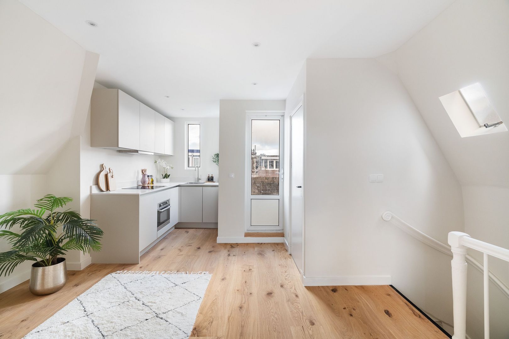 Appartement Ohmstraat 95 A in Den Haag