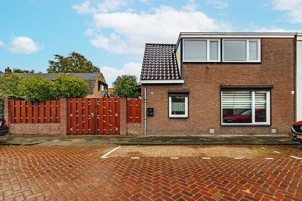 Huis Loonsestraat 5 in Sprang-Capelle