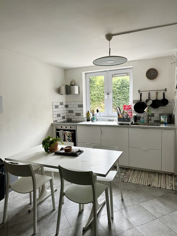 Room Westbourne Park Road in City of Westminster