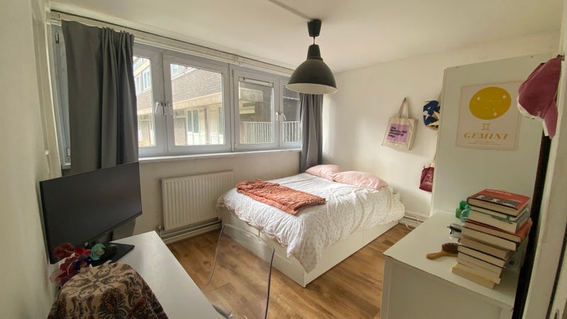 Room Westbourne Park Road in City of Westminster