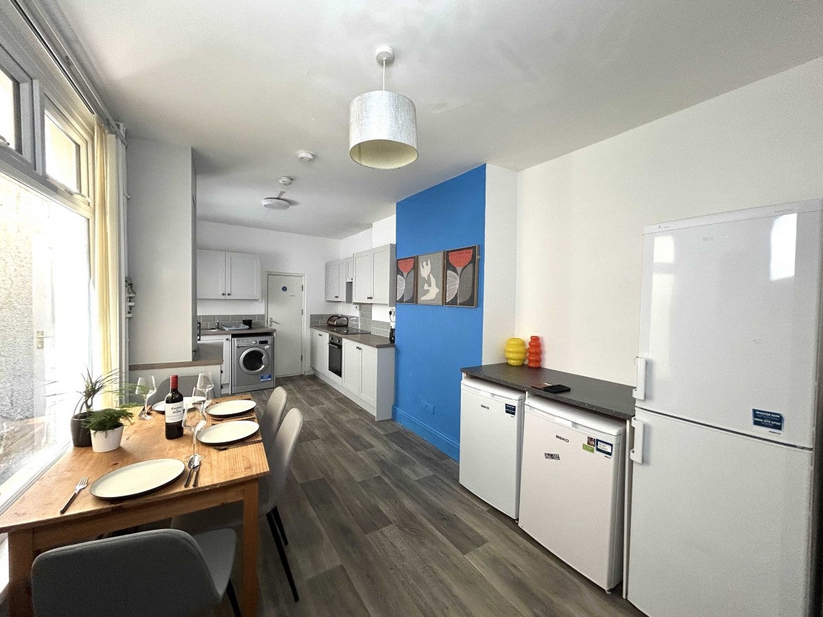 Room Alexandra Terrace in Swansea