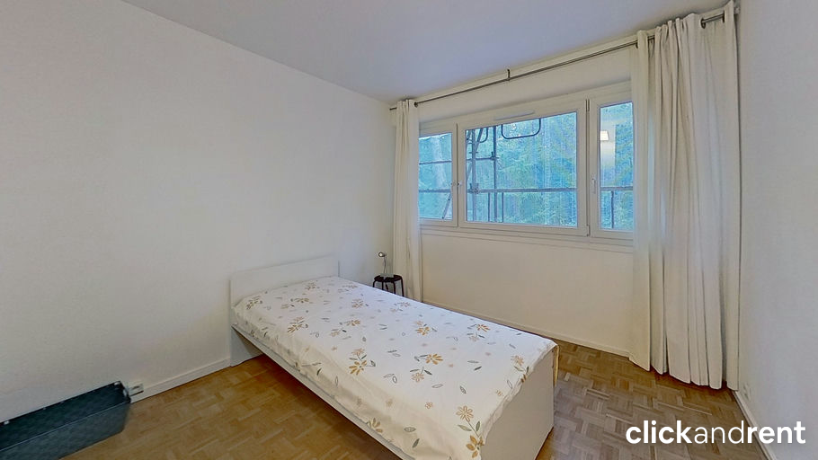 Room Rue Pierre de Coubertin in Verneuil-sur-Seine
