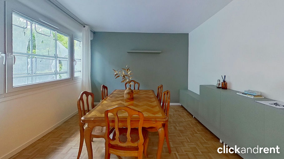 Room Rue Pierre de Coubertin in Verneuil-sur-Seine