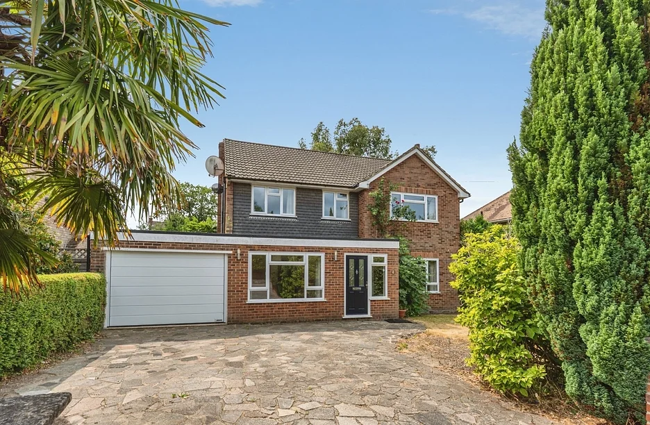 House Iberian Way in Surrey Heath