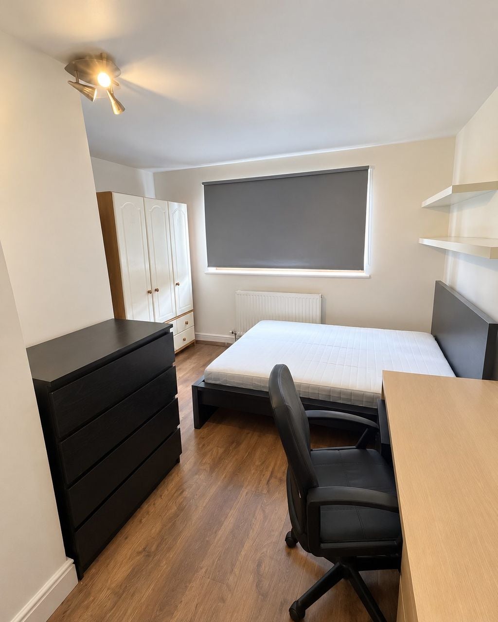Room Derby Road in Nottingham