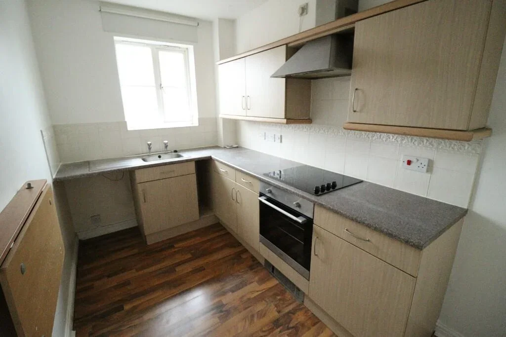 Flat Lancaster Road in Grays