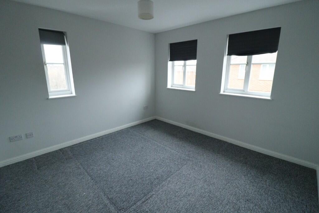 Flat Lancaster Road in Grays