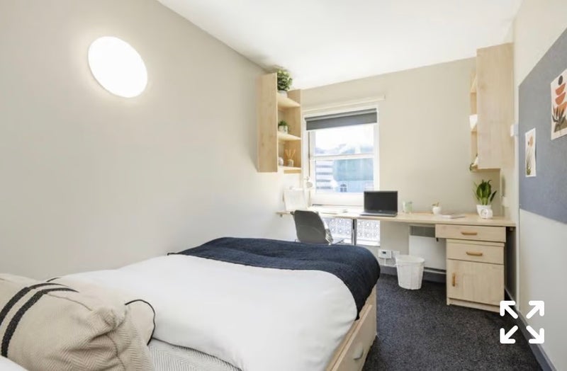 Room St Ann's Well Road in Nottingham