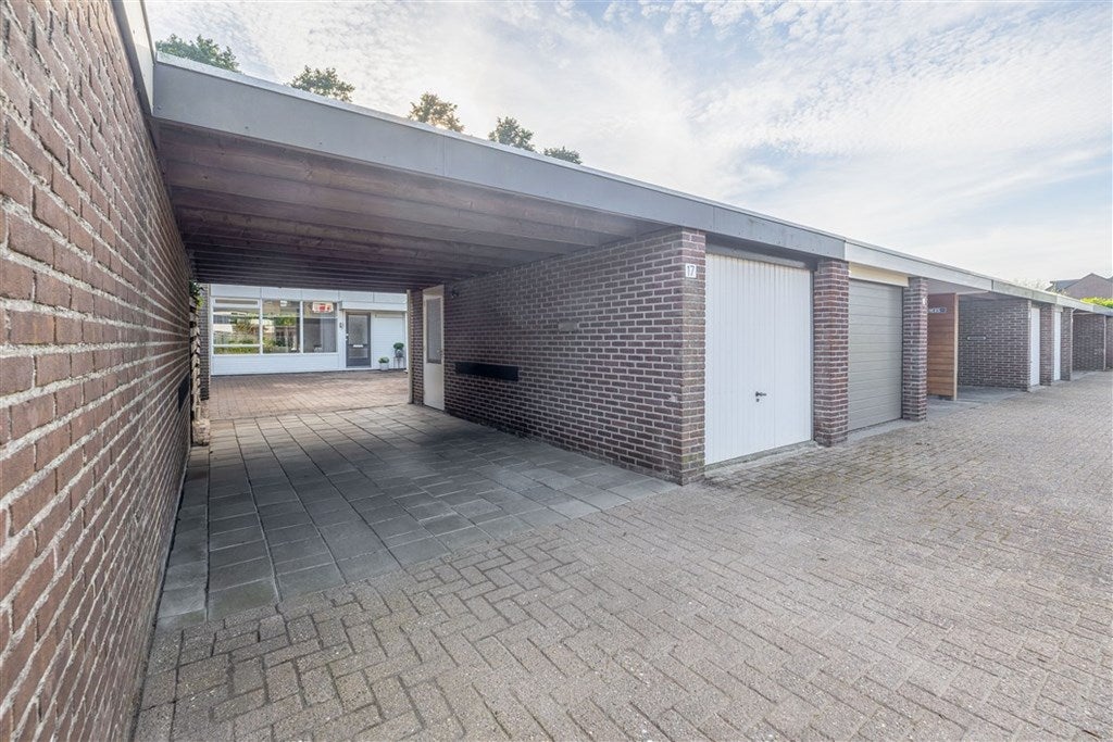 Tussenwoning te koop: Wiemers 17, Veendam
