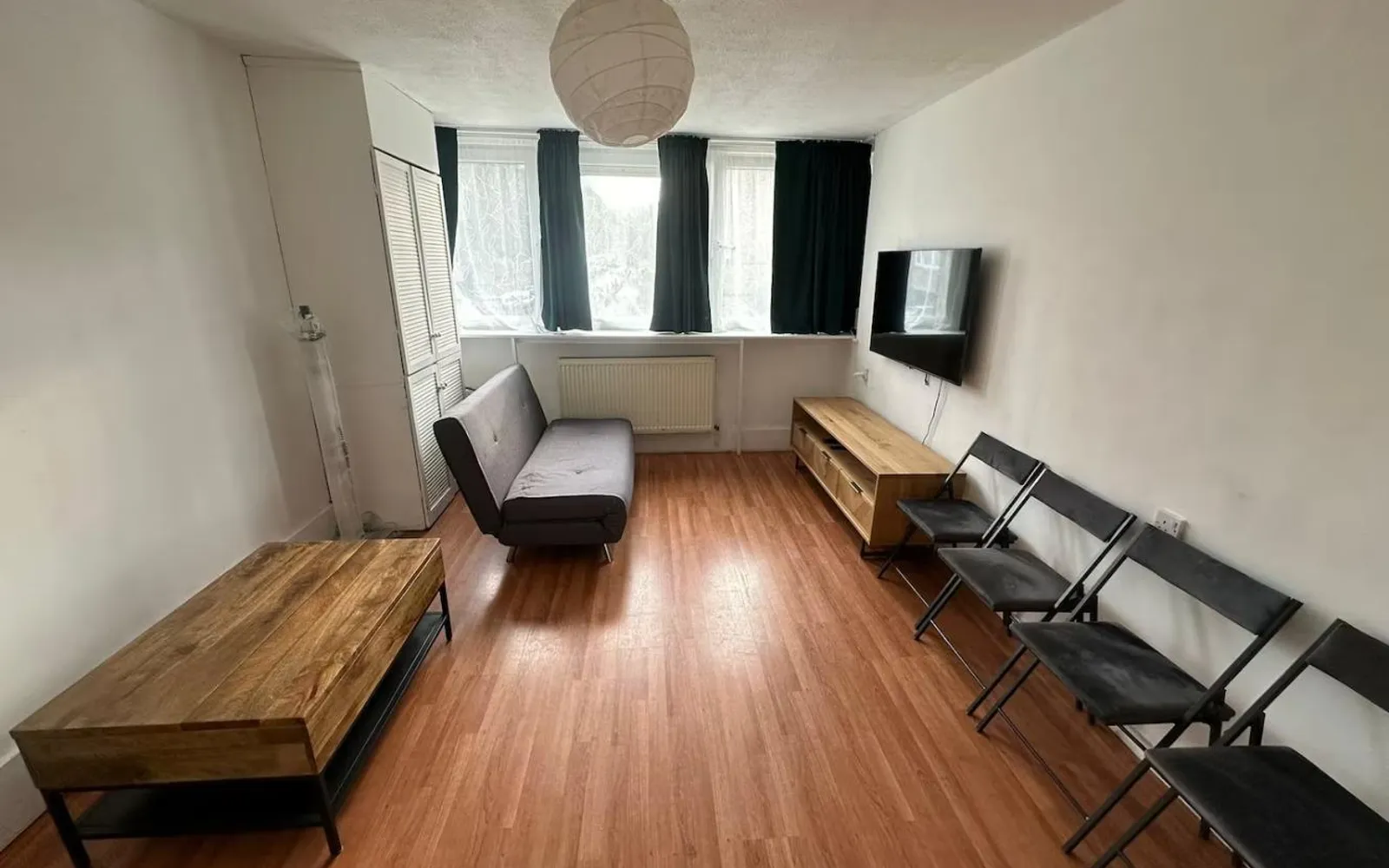 Flat Watkinson Road in Greater London