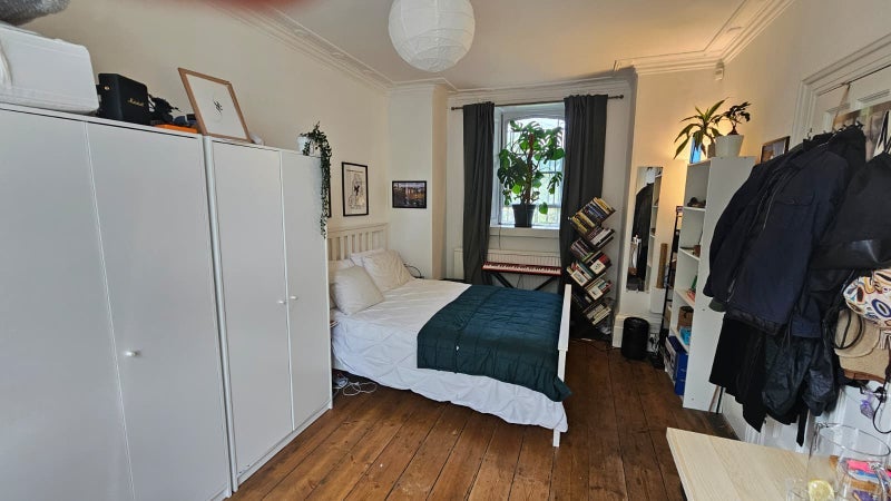Room De Beauvoir Square in Greater London