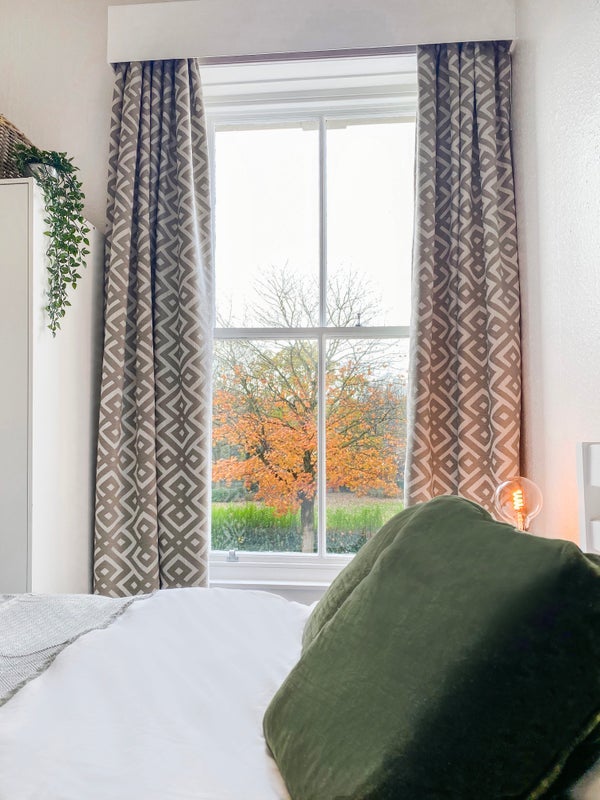 Room Bird Street in Preston