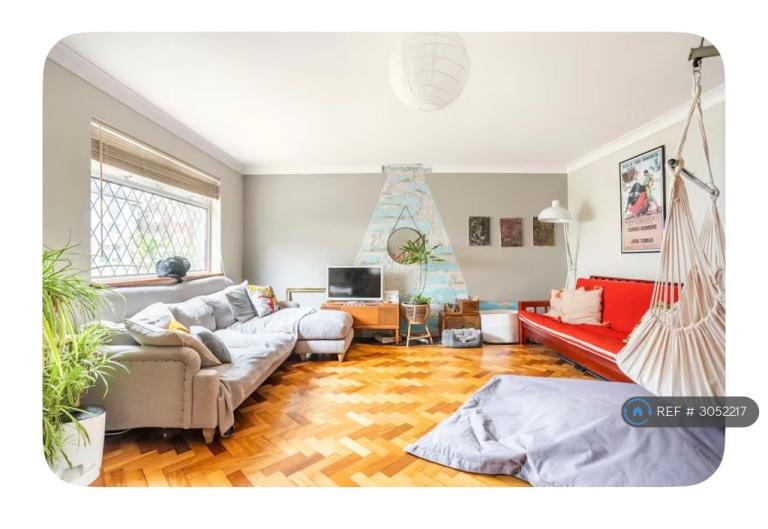Room Devenay Road in Greater London