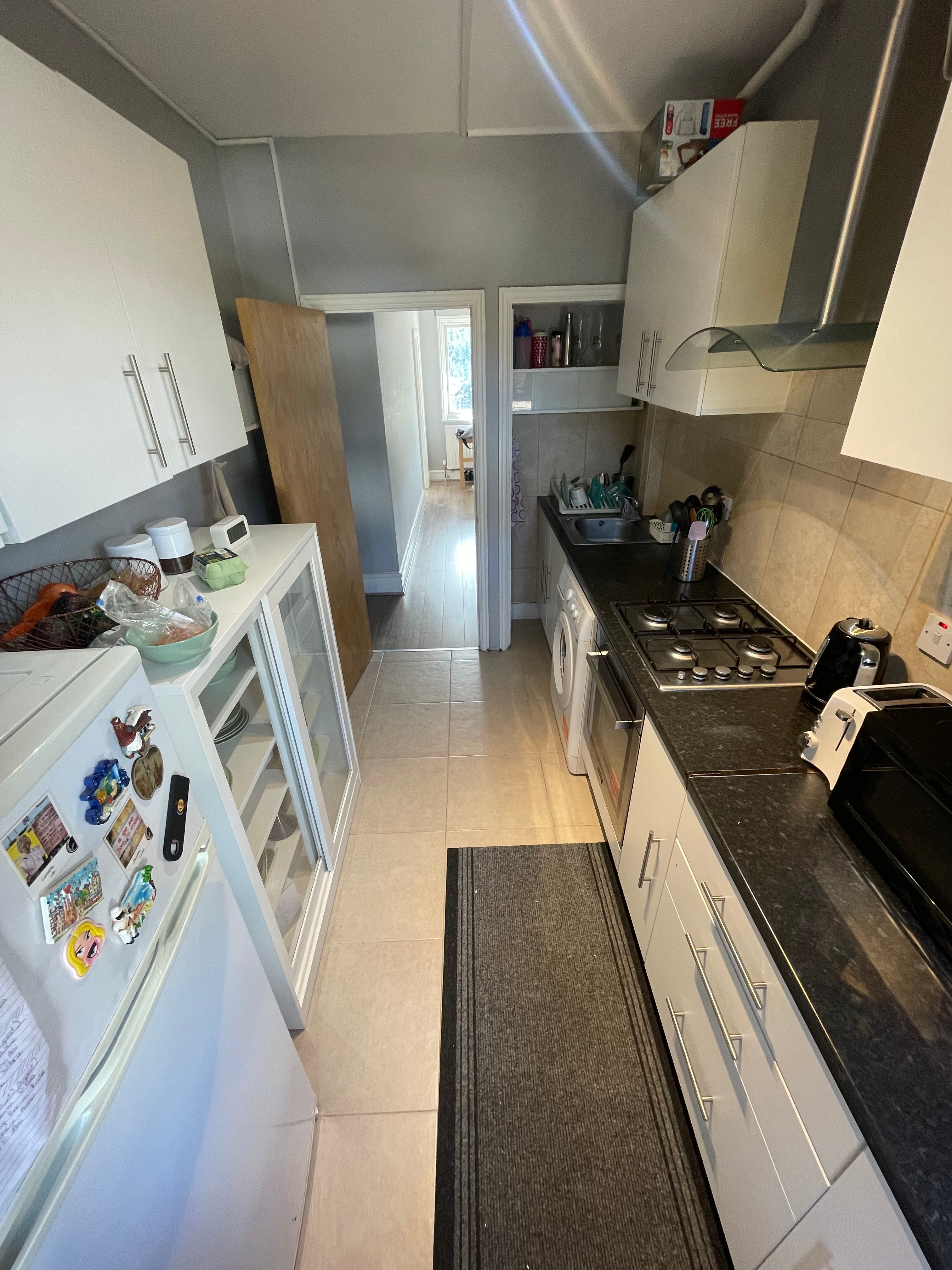 Flat Gunnersbury Avenue in Greater London