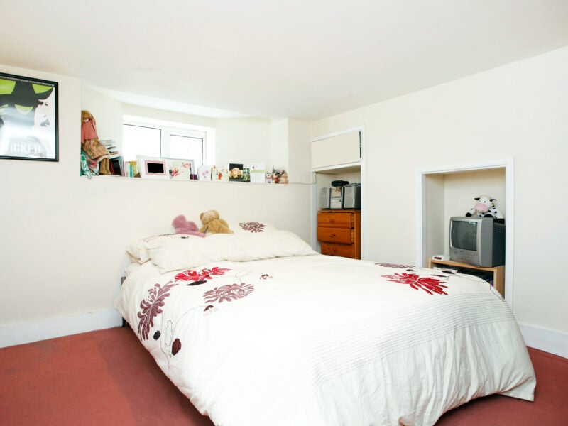 Room Millmead Terrace in Guildford