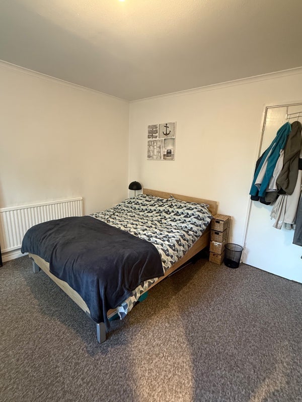 Room Wrights Green in Greater London