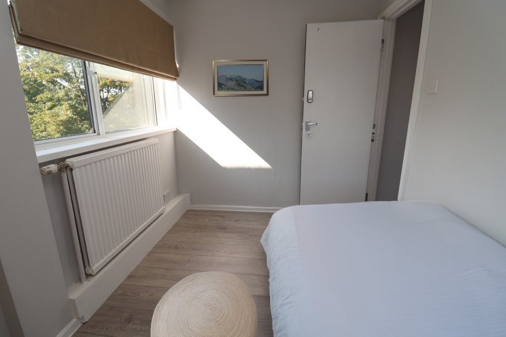 Room Globe Road in Greater London