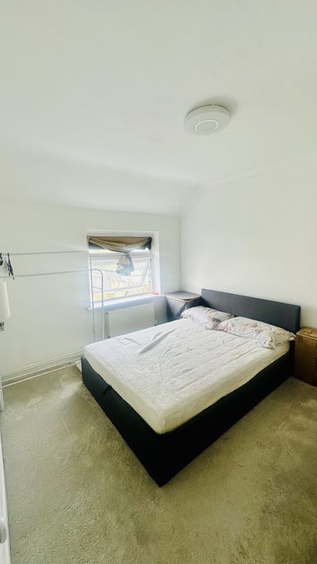 Flat Kingston Road in Greater London