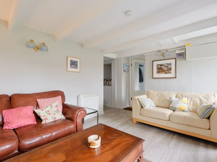 House Primrose Hill in Goldsithney