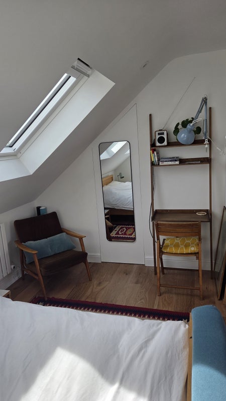 Room Keswick Gardens in Greater London