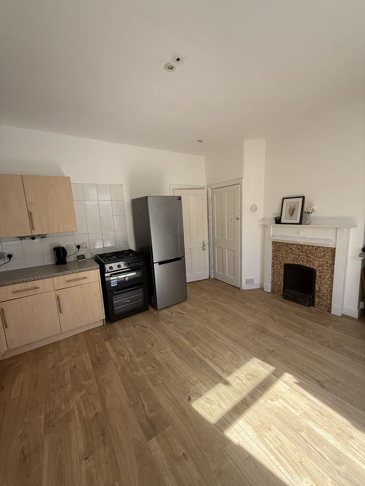 Room Windermere Road in Greater London