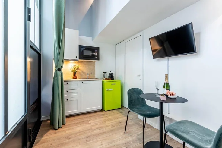 Flat Boulevard Brune in Paris