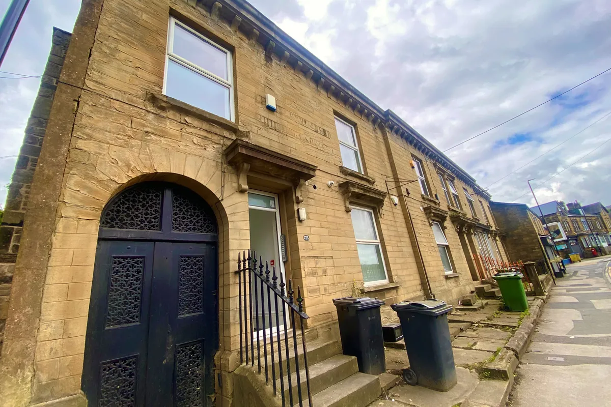 House Upper Town Street in Leeds