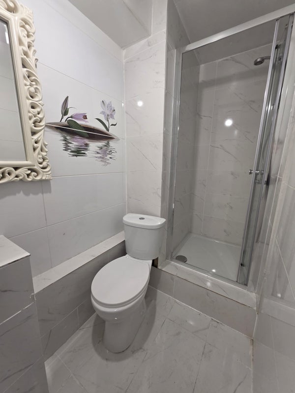 Room Tanners End Lane in Greater London