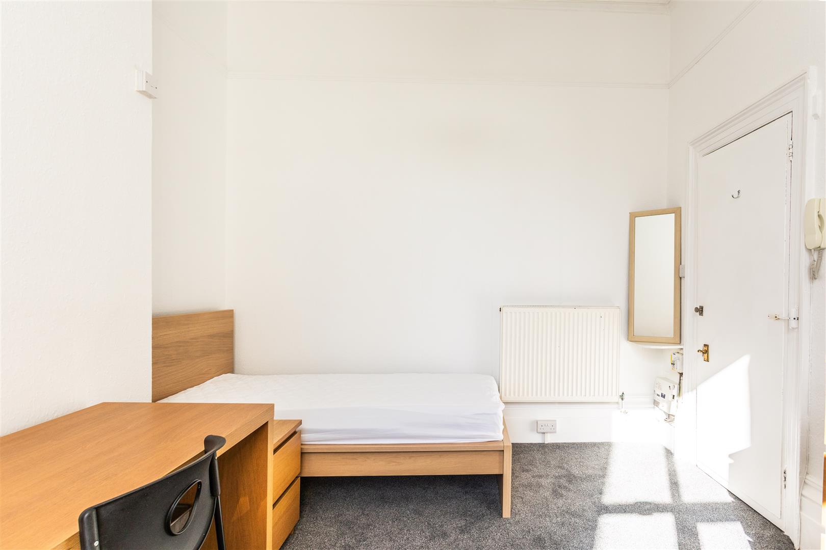 Room Powis Grove in Brighton