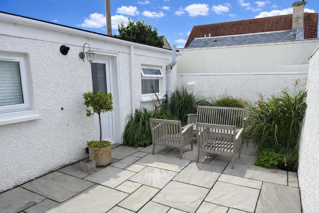 House Bradan Road in Troon