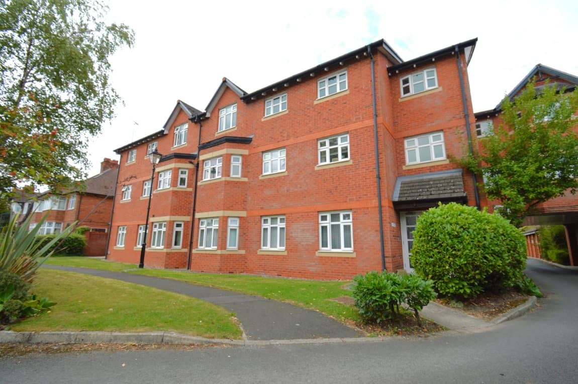 Flat Village Road in Bebington