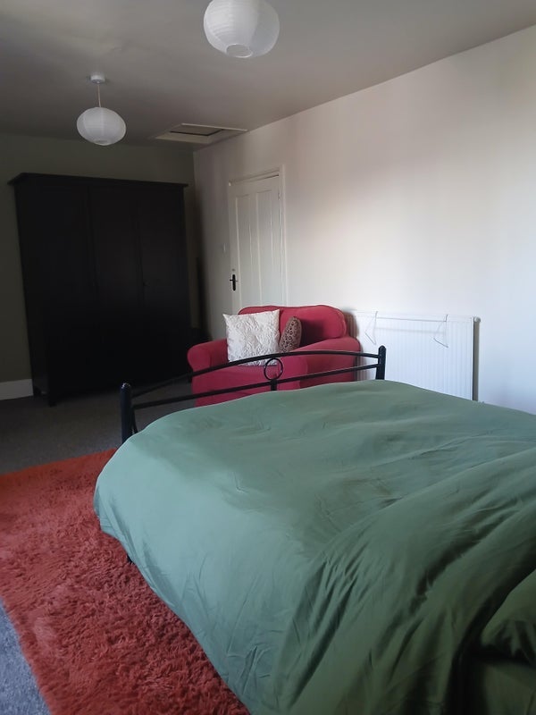 Room Hyde Road in Crosby