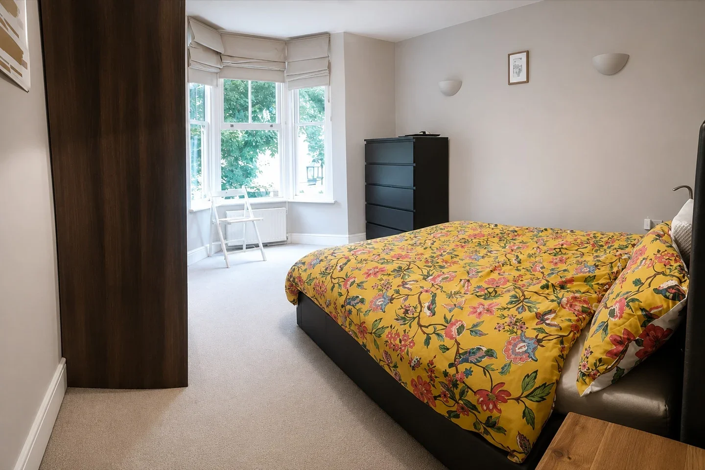 Flat Saltoun Road in Greater London