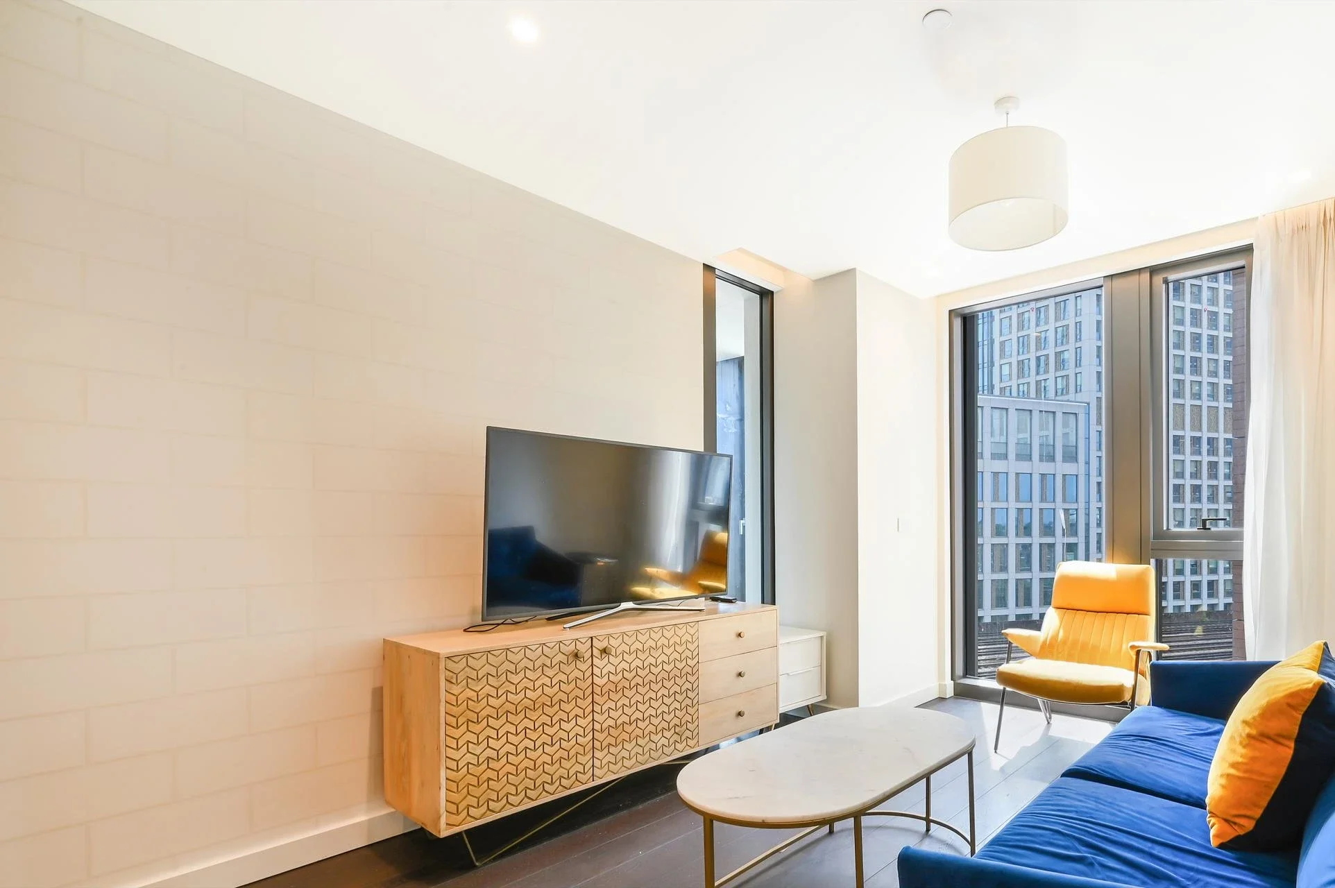 Flat Pascal Square in Greater London