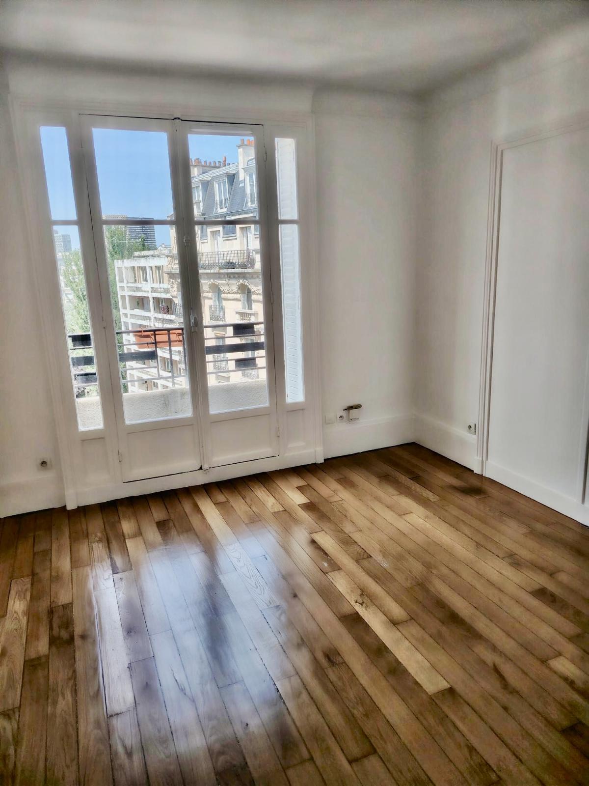 Appartement Avenue Félix Faure à Paris