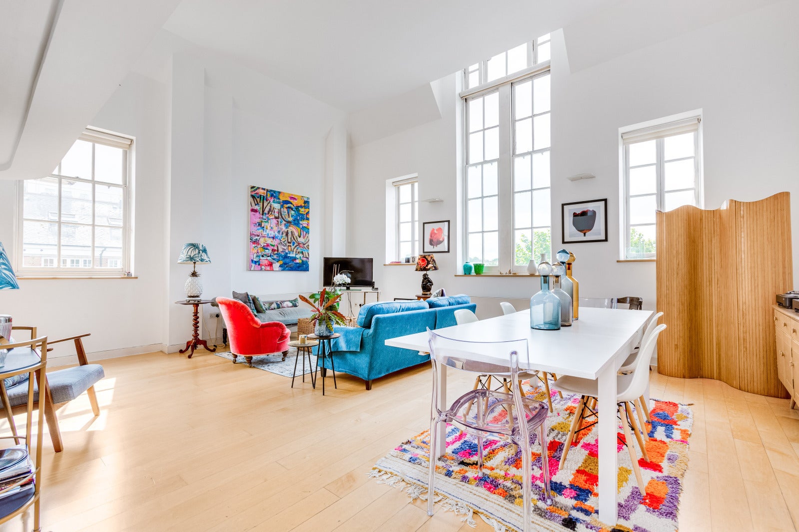 Flat Thackeray Road in Greater London