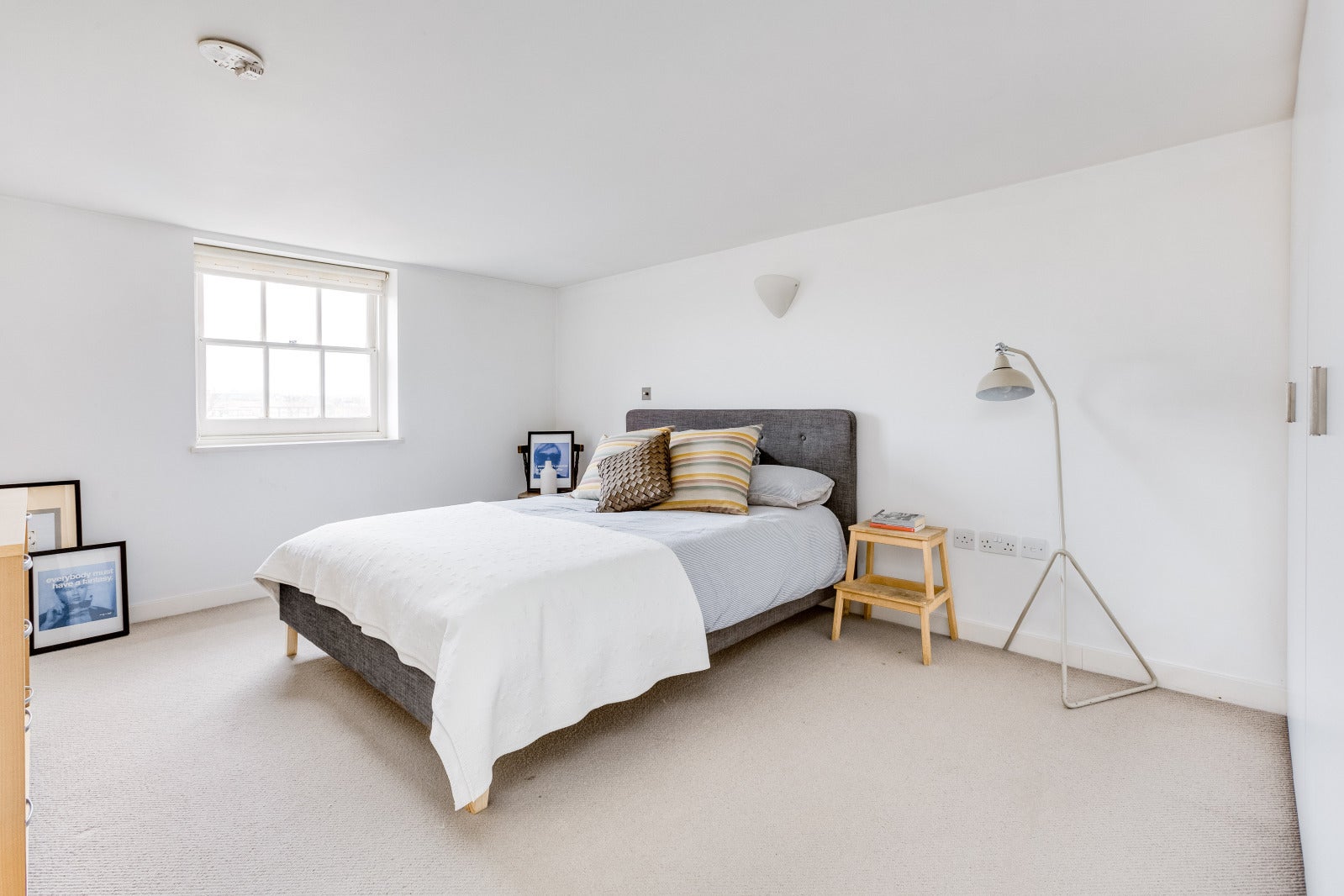 Flat Thackeray Road in Greater London